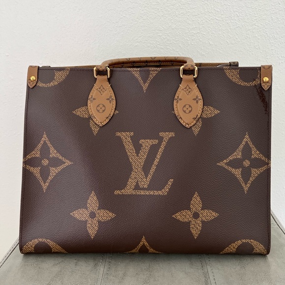 Louis Vuitton OnTheGo MM - Picture 1 of 11